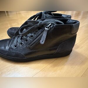 Paul Green ankle boots with Side Zipper